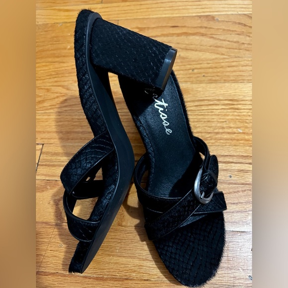 Matisse Heels - Picture 5 of 6